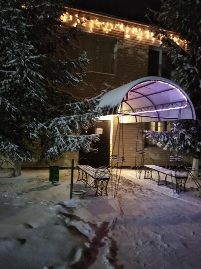 Hotel Gostynnyi Dvir Sharhorod Εξωτερικό φωτογραφία