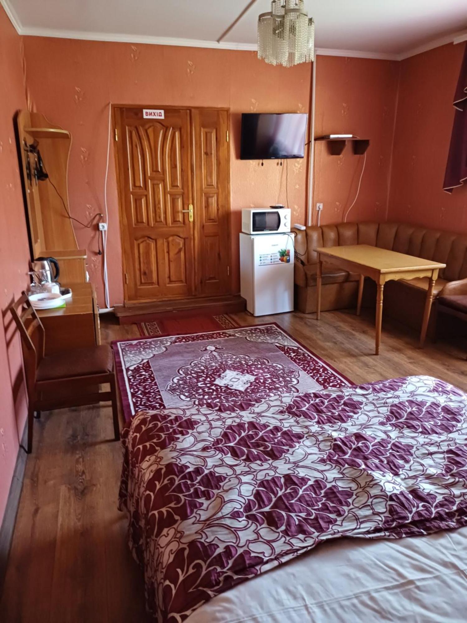 Hotel Gostynnyi Dvir Sharhorod Εξωτερικό φωτογραφία