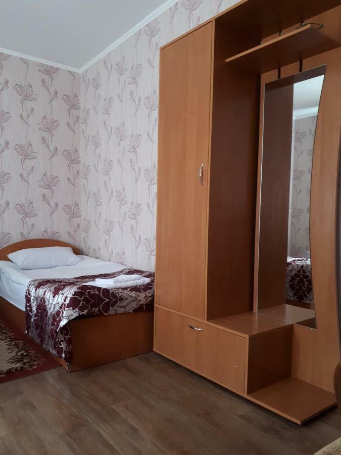 Hotel Gostynnyi Dvir Sharhorod Εξωτερικό φωτογραφία