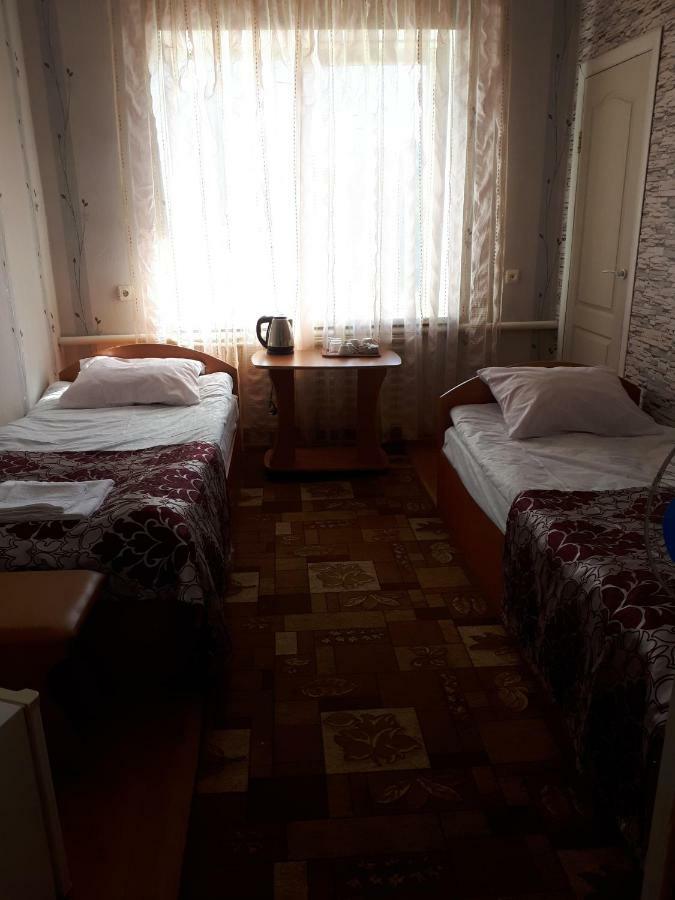 Hotel Gostynnyi Dvir Sharhorod Εξωτερικό φωτογραφία