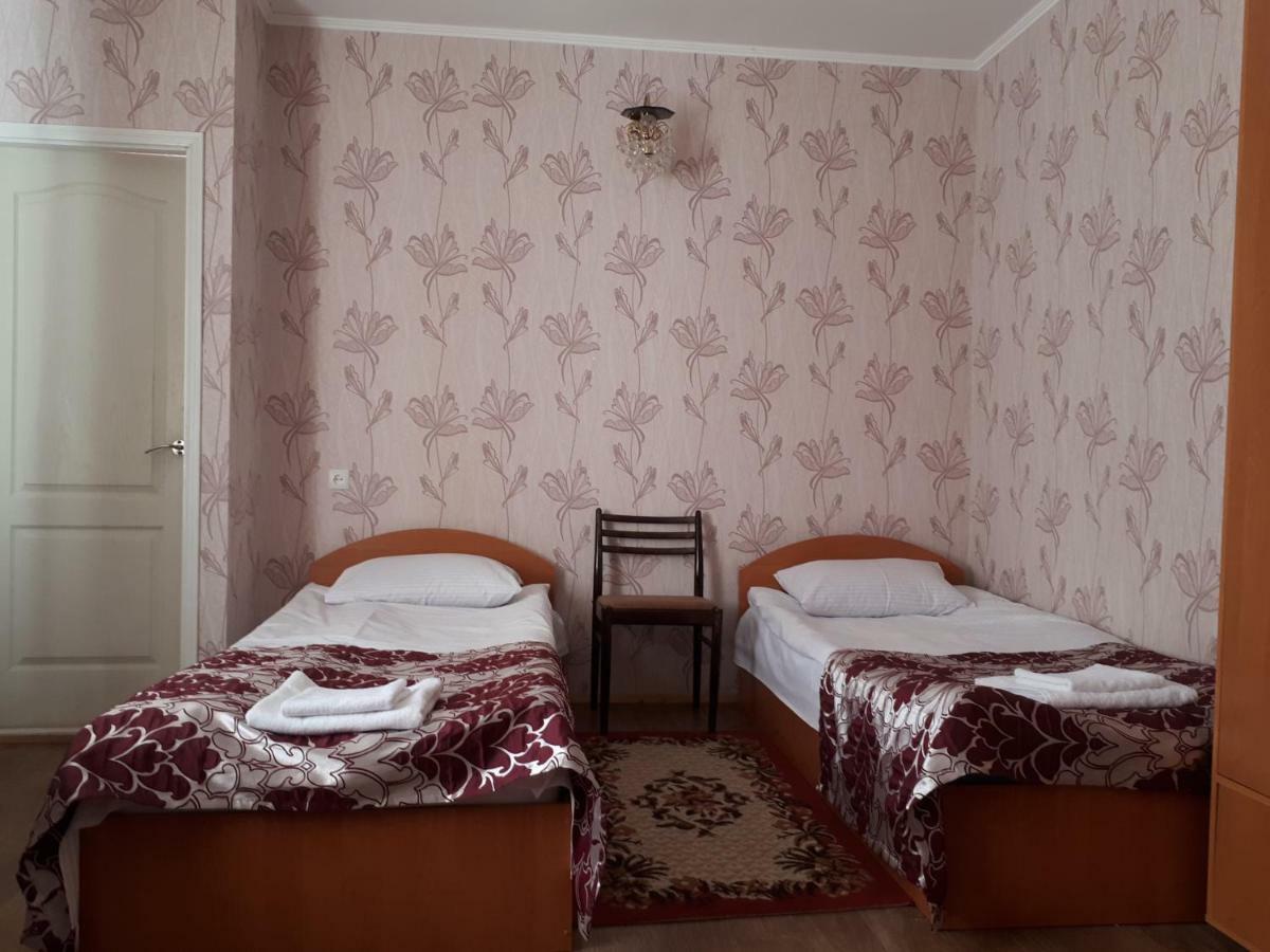 Hotel Gostynnyi Dvir Sharhorod Εξωτερικό φωτογραφία