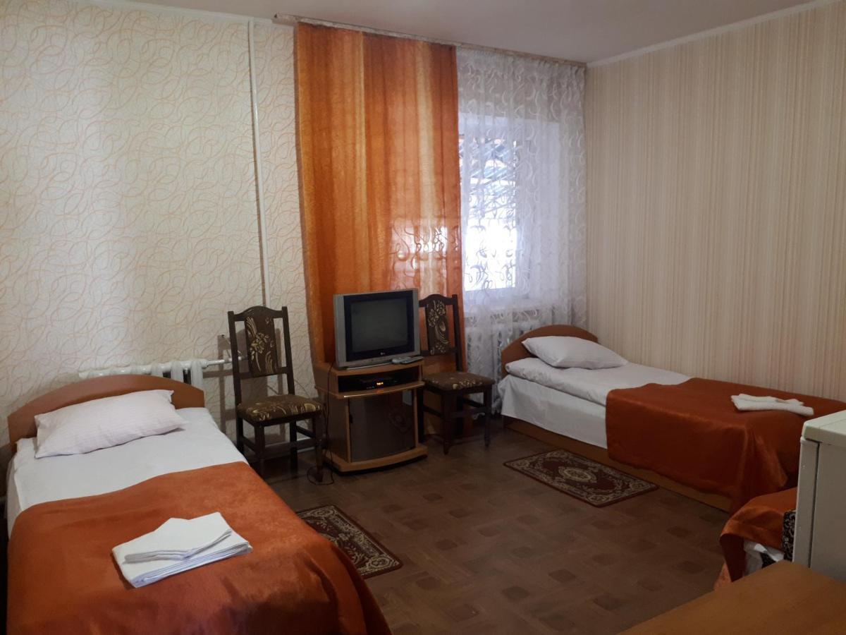 Hotel Gostynnyi Dvir Sharhorod Εξωτερικό φωτογραφία