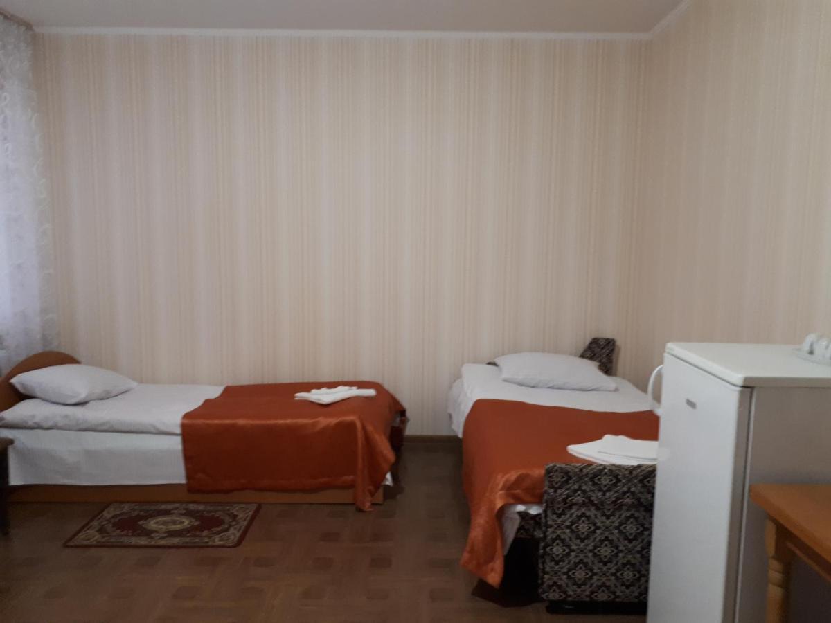Hotel Gostynnyi Dvir Sharhorod Εξωτερικό φωτογραφία