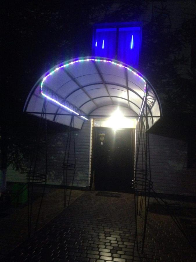 Hotel Gostynnyi Dvir Sharhorod Εξωτερικό φωτογραφία